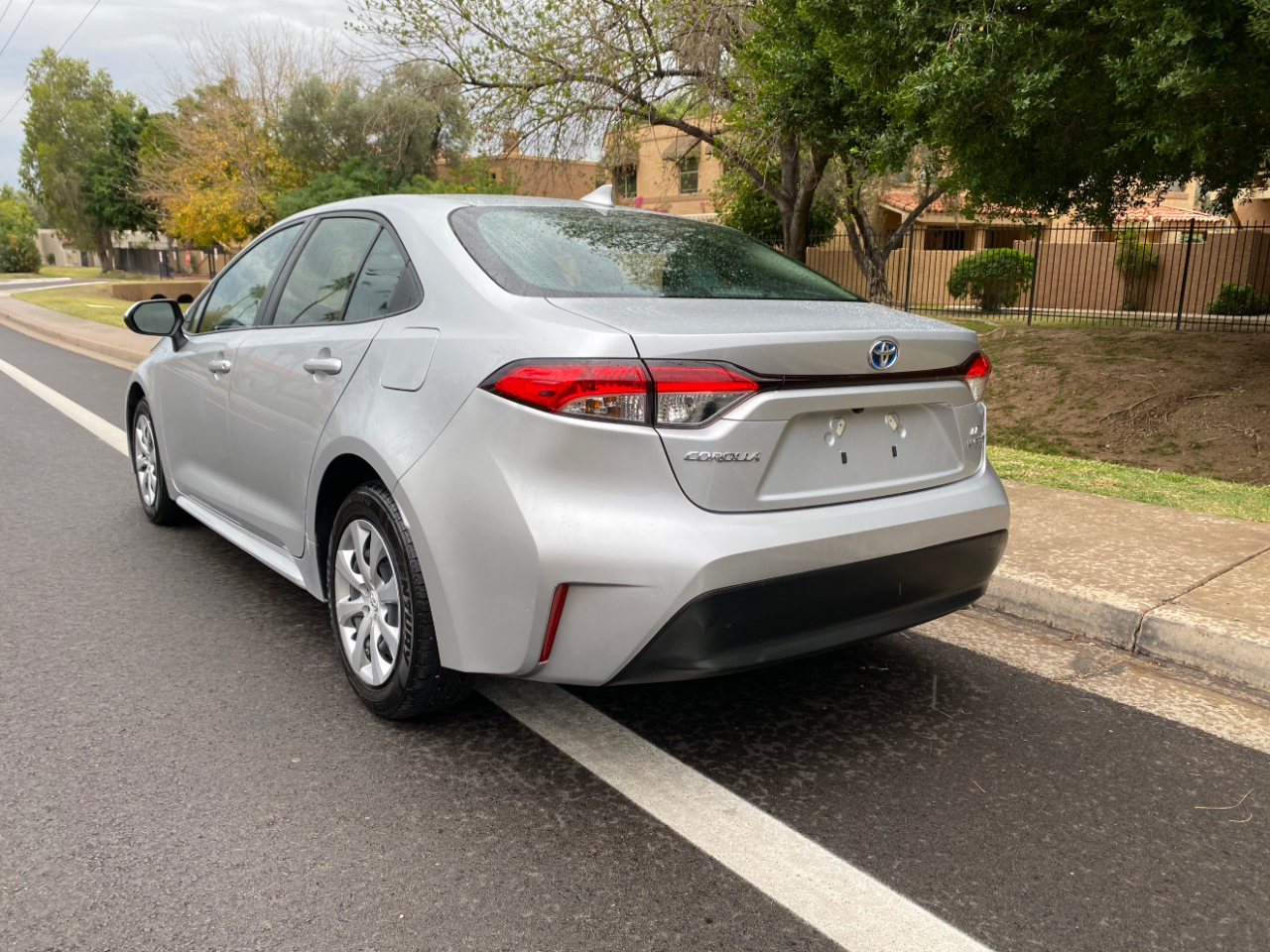 Toyota Corolla Hybrid LE FWD (Natl) 2024