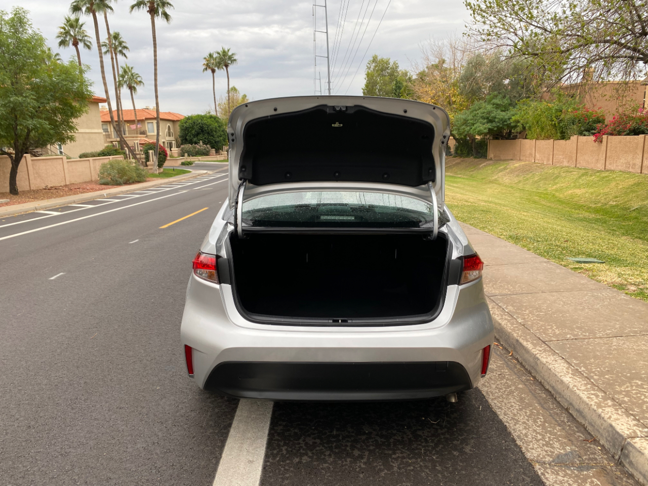 Toyota Corolla Hybrid LE FWD (Natl) 2024