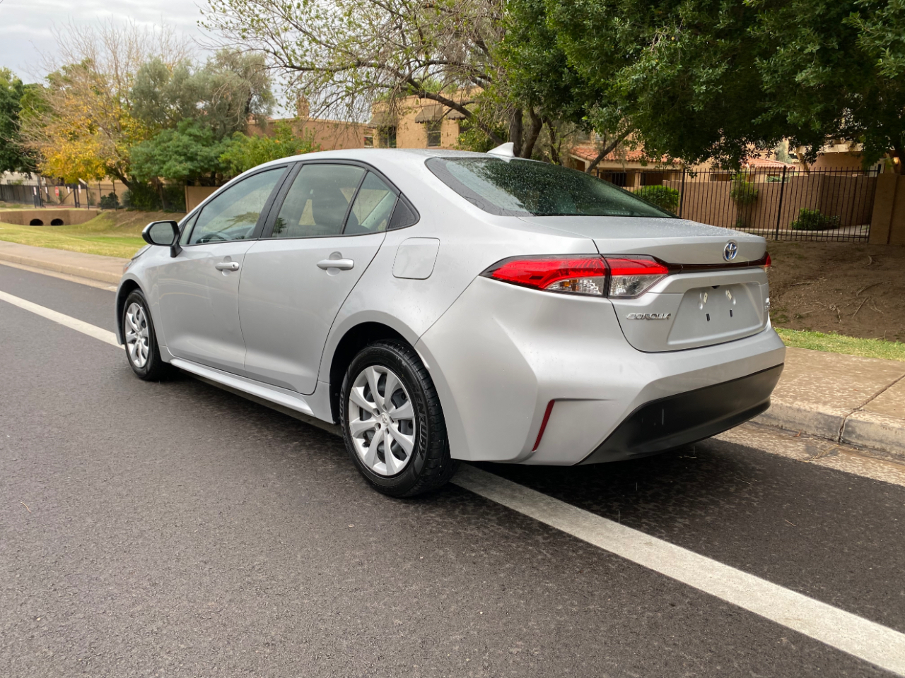 Toyota Corolla Hybrid LE FWD (Natl) 2024