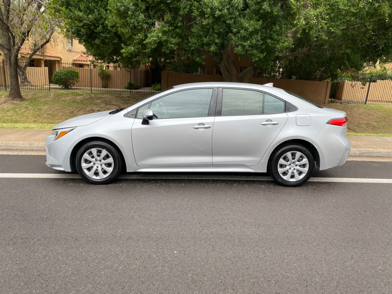 Toyota Corolla Hybrid LE FWD (Natl) 2024
