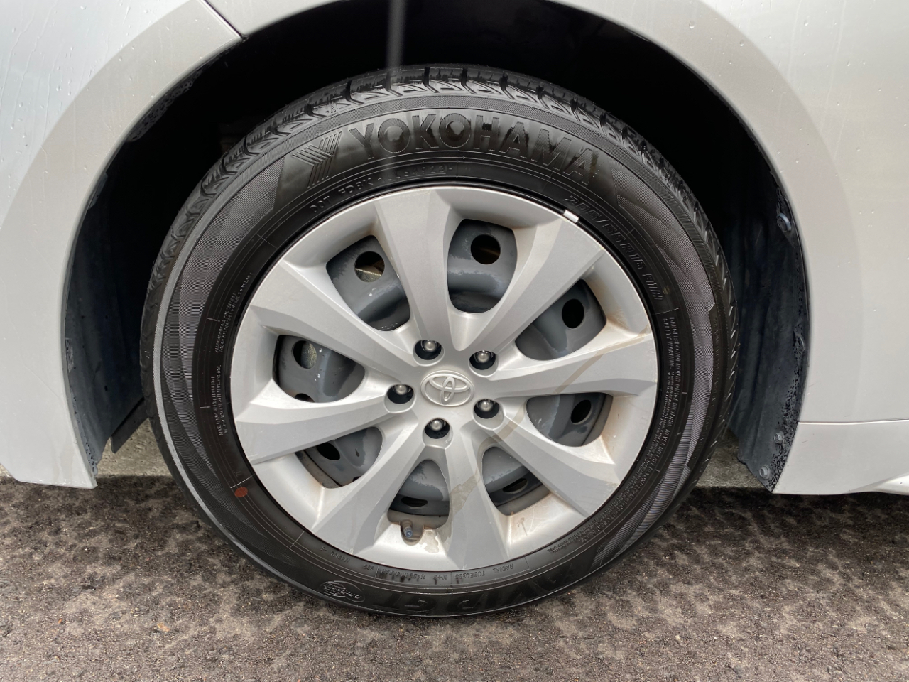 Toyota Corolla Hybrid LE FWD (Natl) 2024