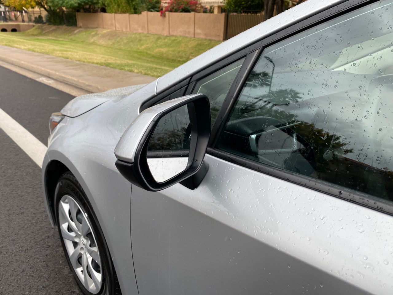 Toyota Corolla Hybrid LE FWD (Natl) 2024