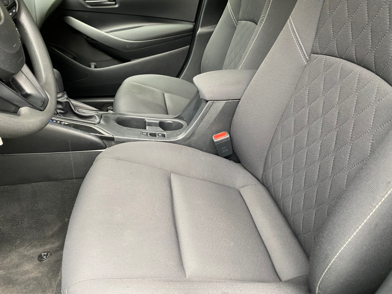 Toyota Corolla Hybrid LE FWD (Natl) 2024