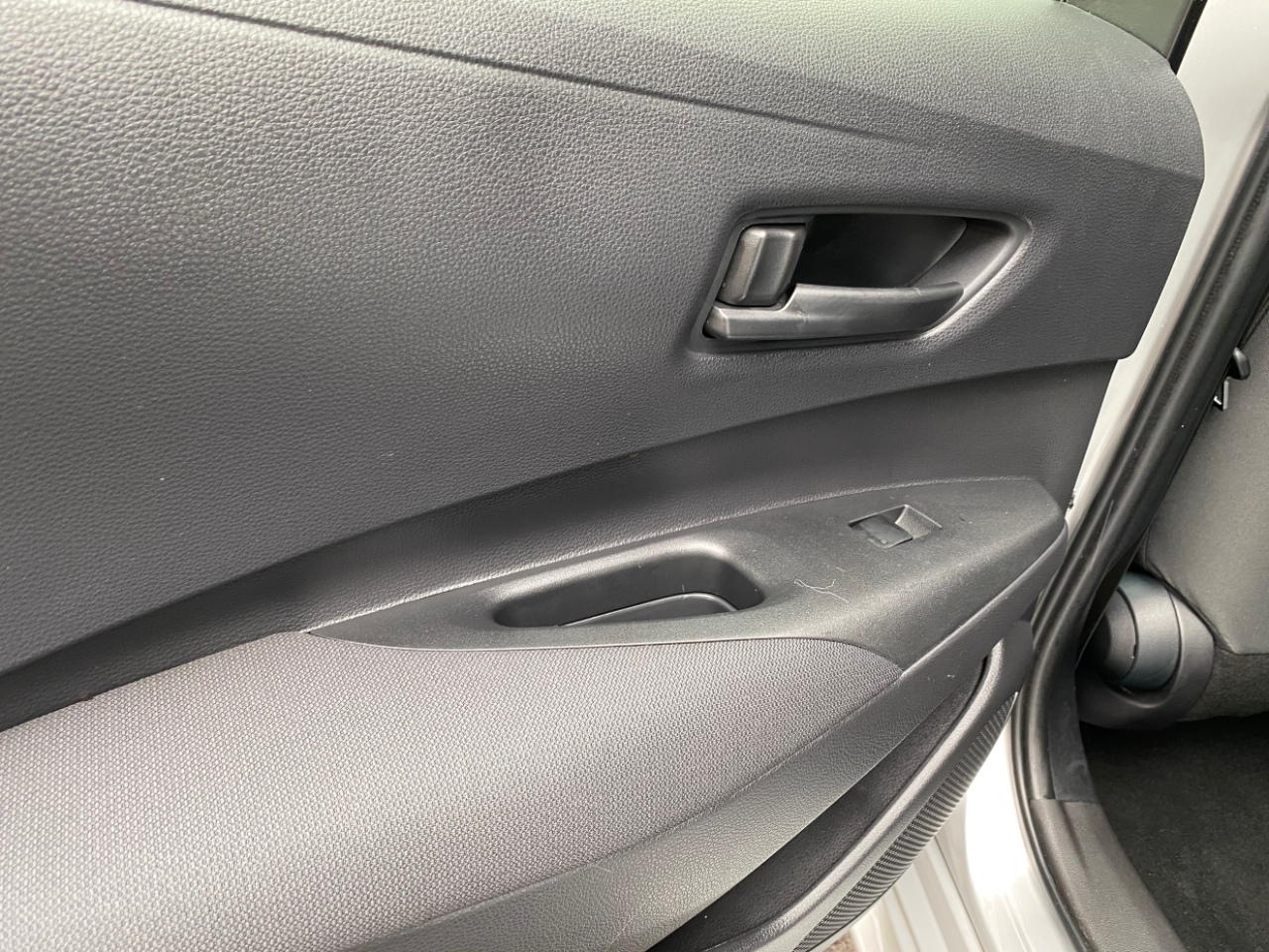 Toyota Corolla Hybrid LE FWD (Natl) 2024