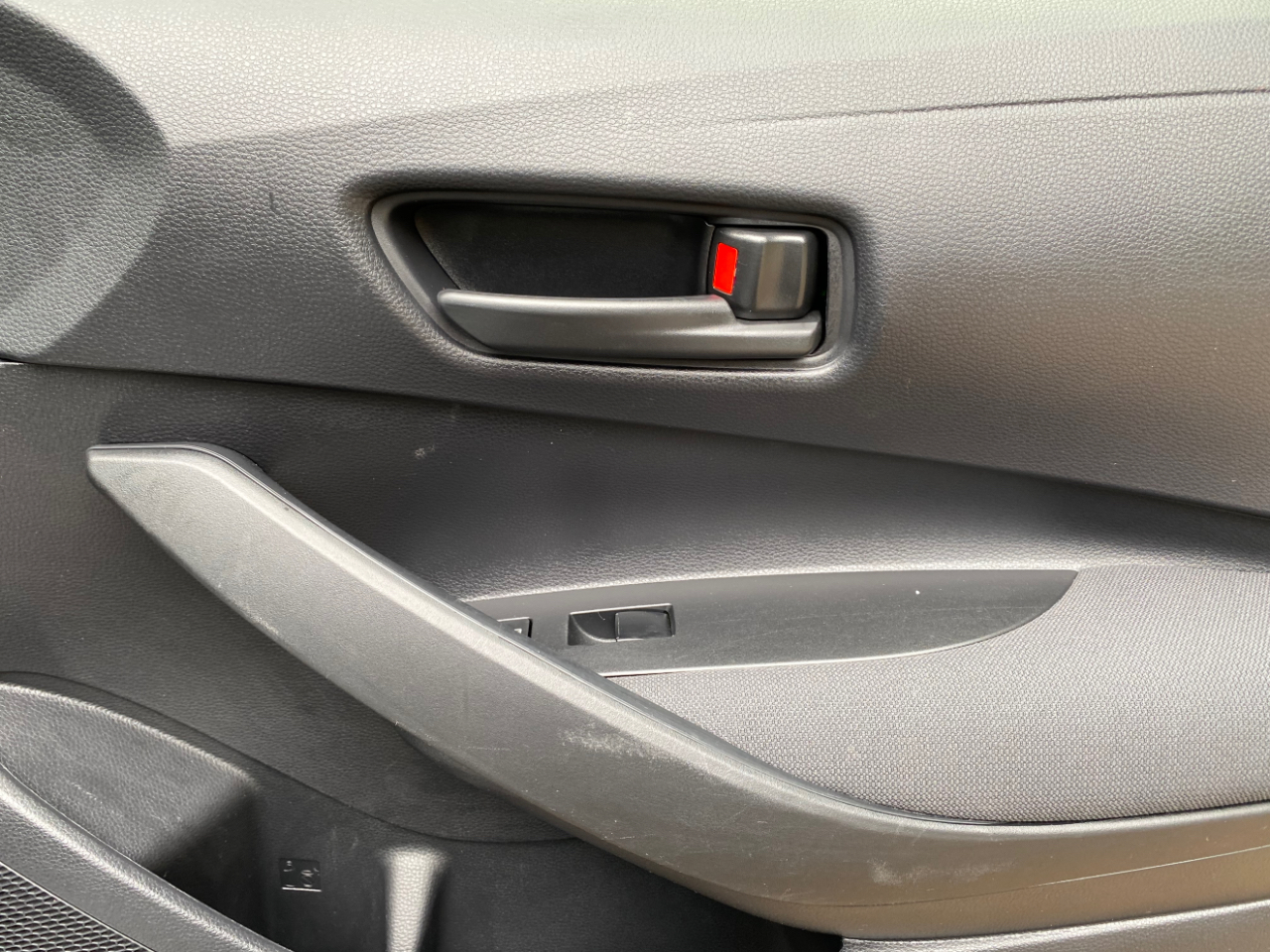 Toyota Corolla Hybrid LE FWD (Natl) 2024