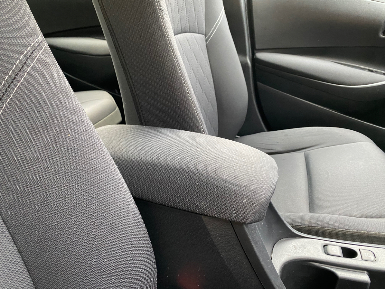 Toyota Corolla Hybrid LE FWD (Natl) 2024