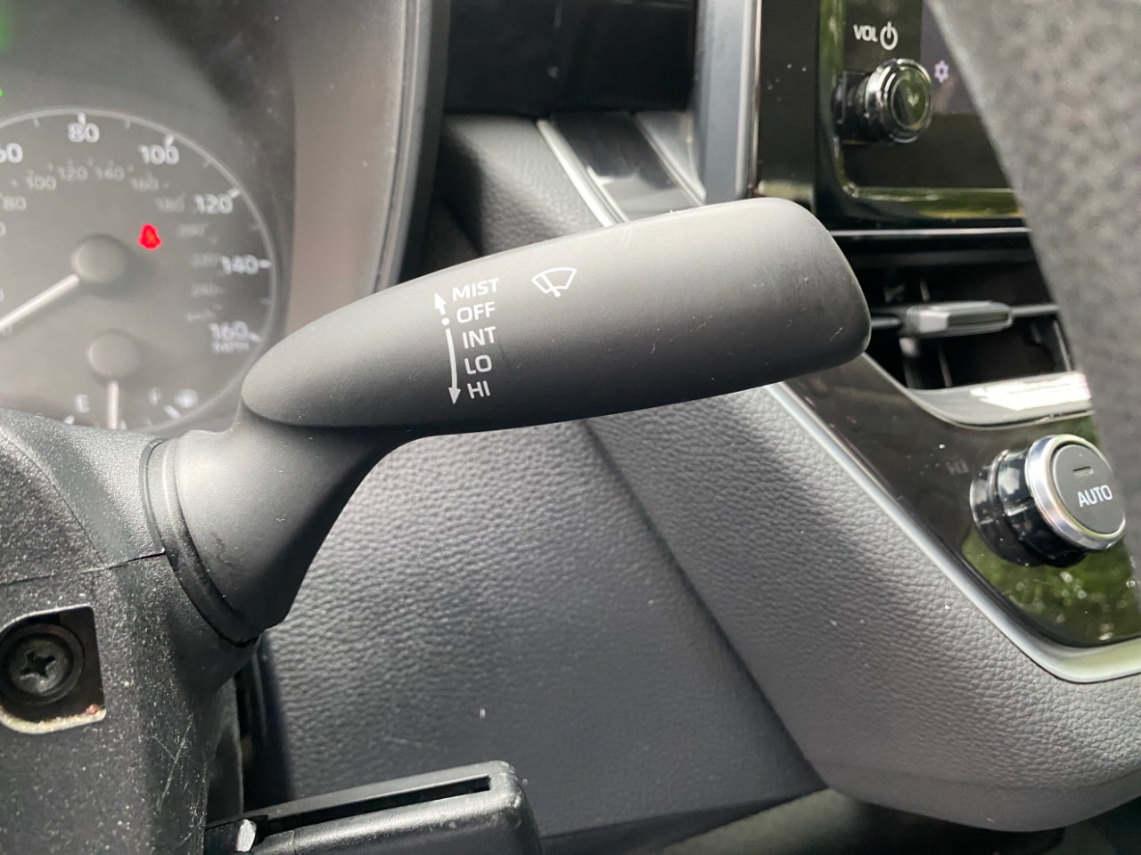 Toyota Corolla Hybrid LE FWD (Natl) 2024