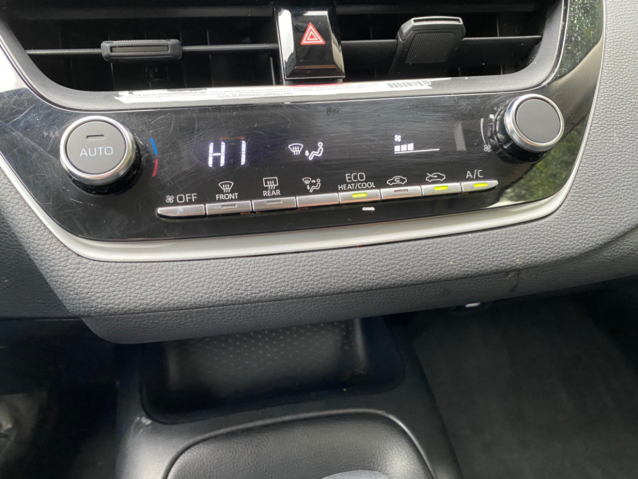 Toyota Corolla Hybrid LE FWD (Natl) 2024