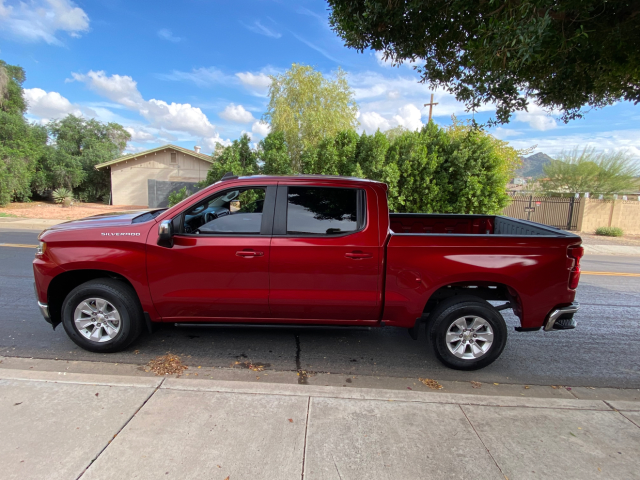 Chevrolet Silverado 1500 2WD Crew Cab 147" LT 2021