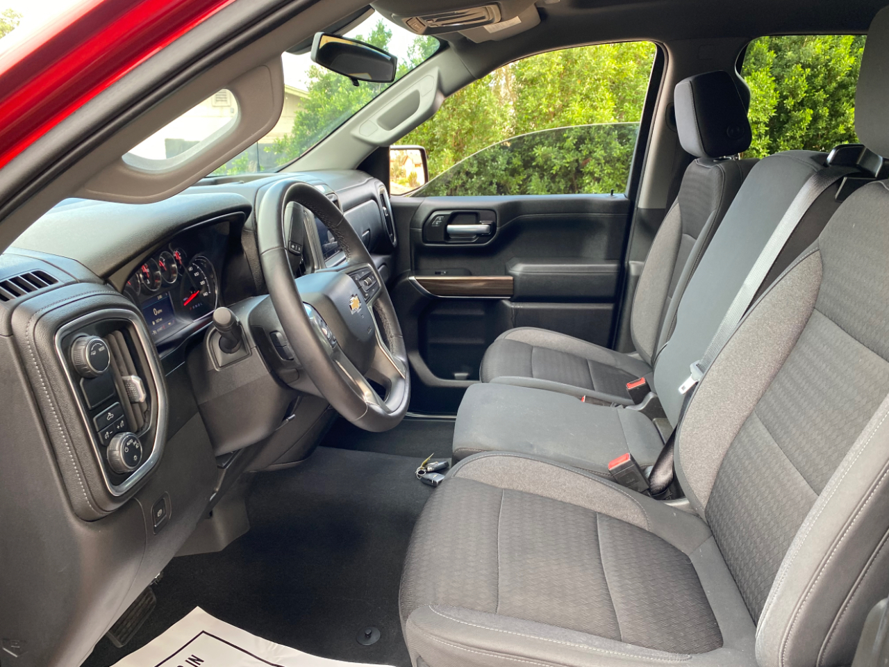 Chevrolet Silverado 1500 2WD Crew Cab 147" LT 2021