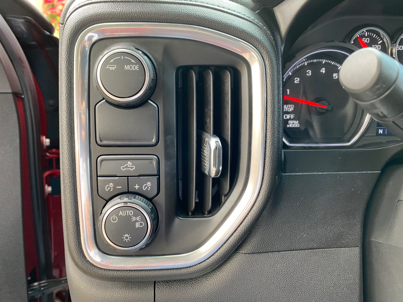 Chevrolet Silverado 1500 2WD Crew Cab 147" LT 2021