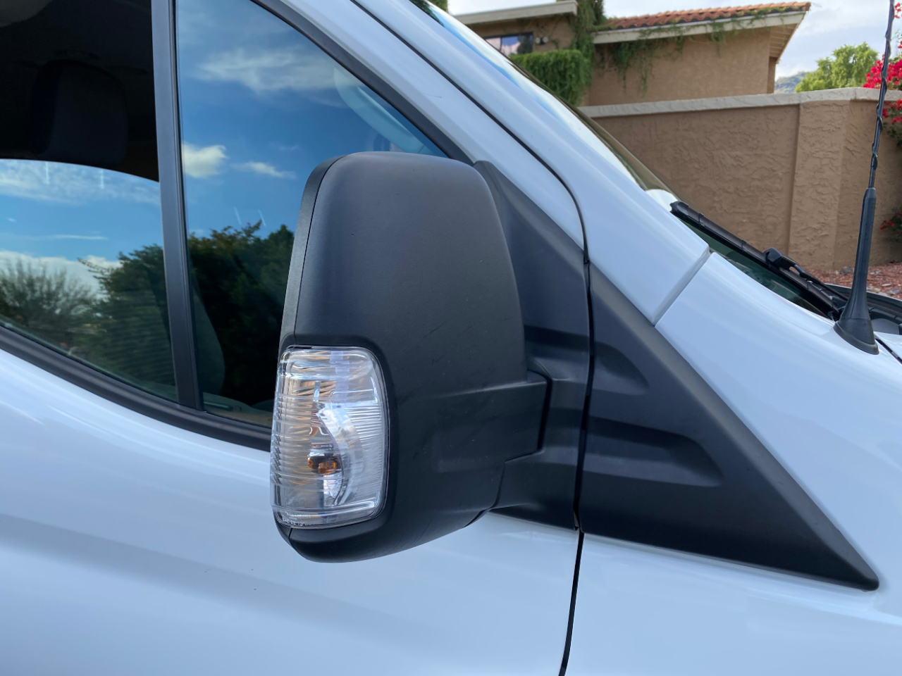 Ford Transit Passenger Wagon T-350 148" Low Roof XLT RWD 2023