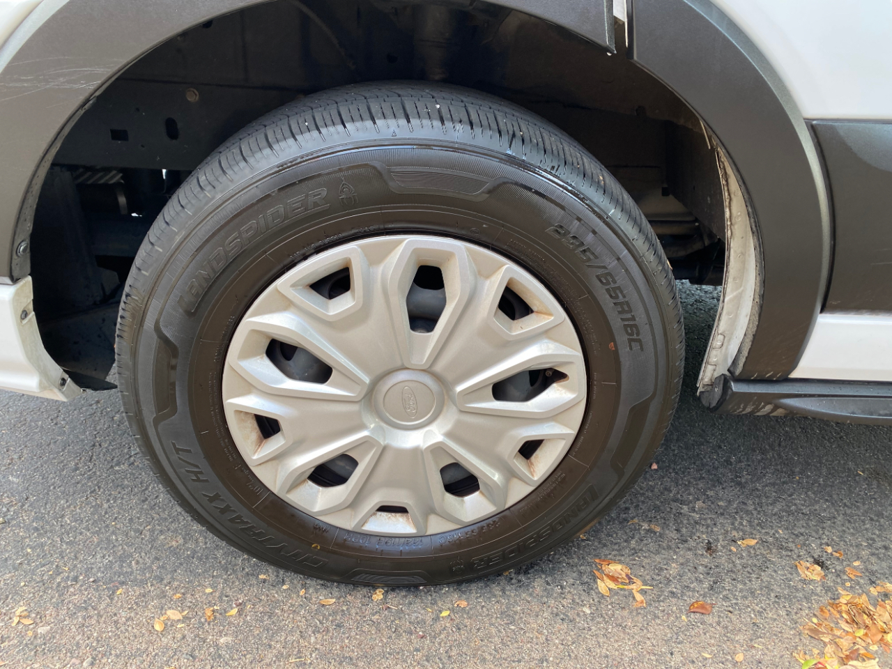 Ford Transit Passenger Wagon T-350 148" Low Roof XLT RWD 2023