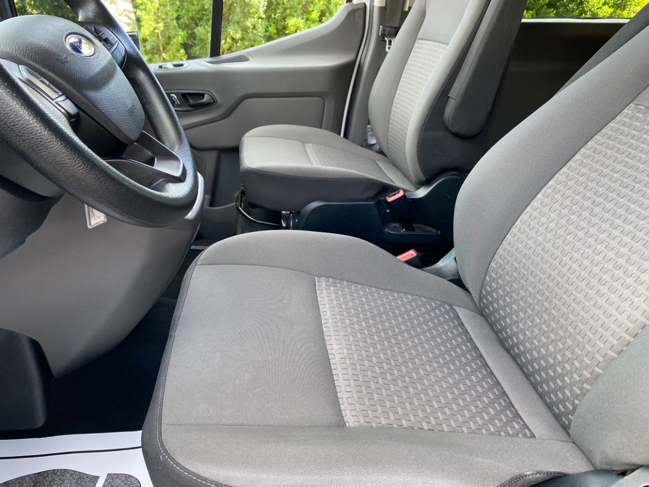 Ford Transit Passenger Wagon T-350 148" Low Roof XLT RWD 2023