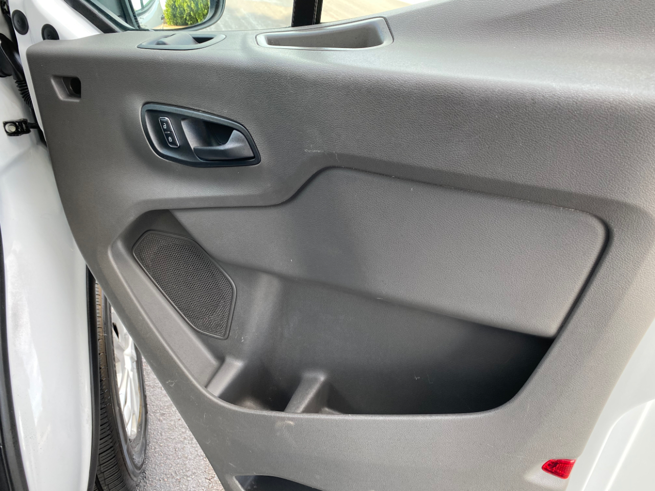 Ford Transit Passenger Wagon T-350 148" Low Roof XLT RWD 2023