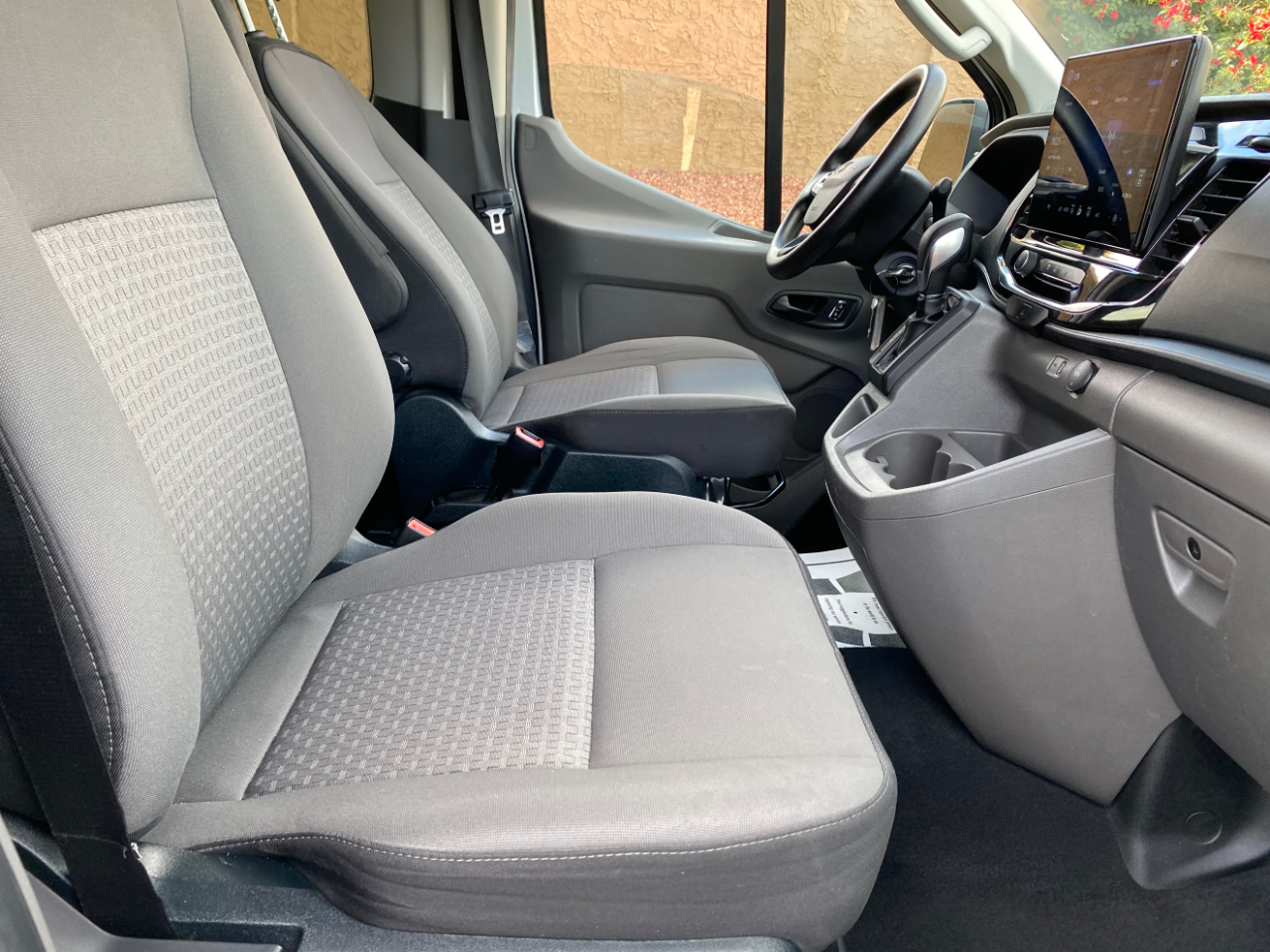 Ford Transit Passenger Wagon T-350 148" Low Roof XLT RWD 2023