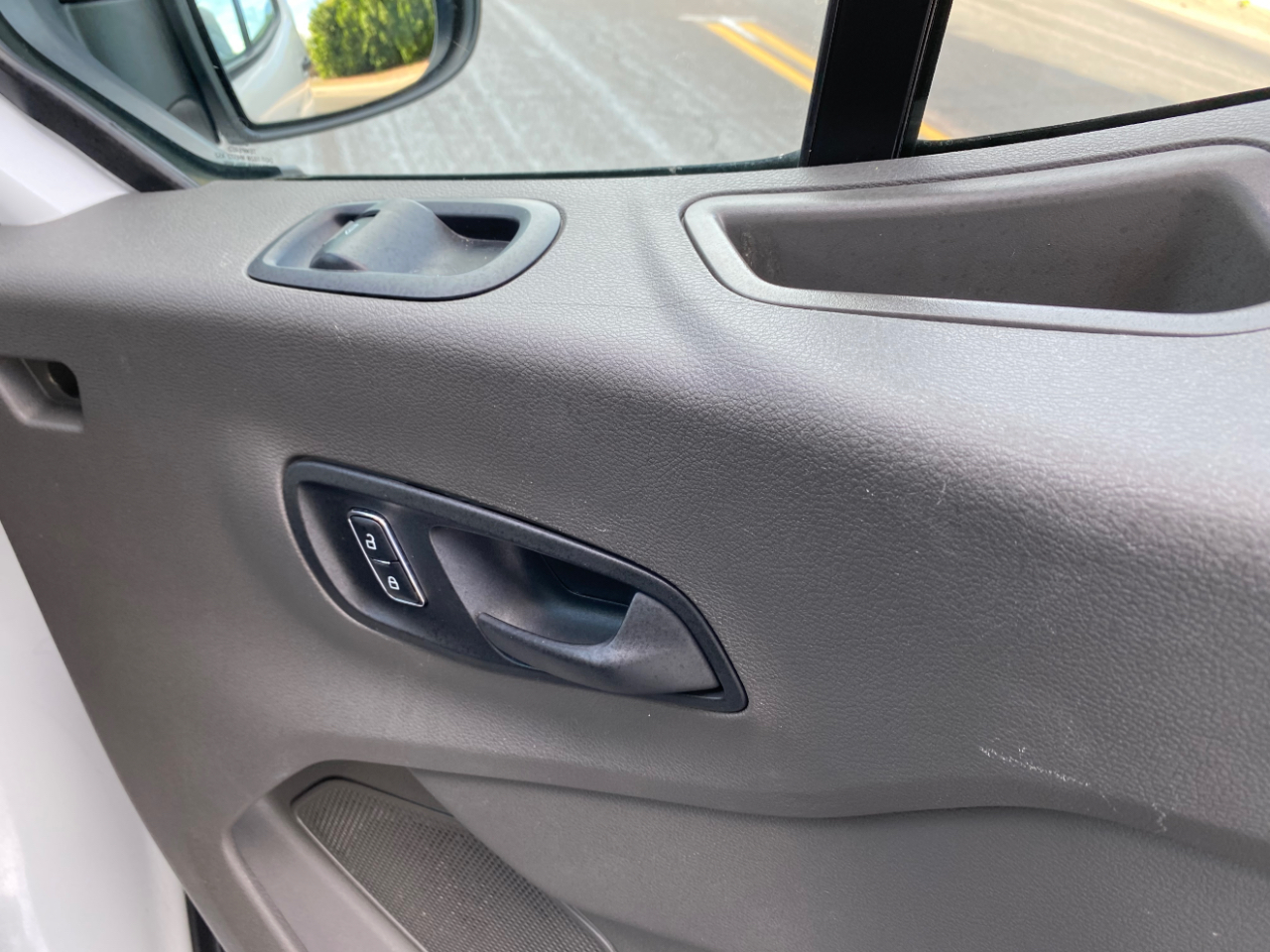 Ford Transit Passenger Wagon T-350 148" Low Roof XLT RWD 2023