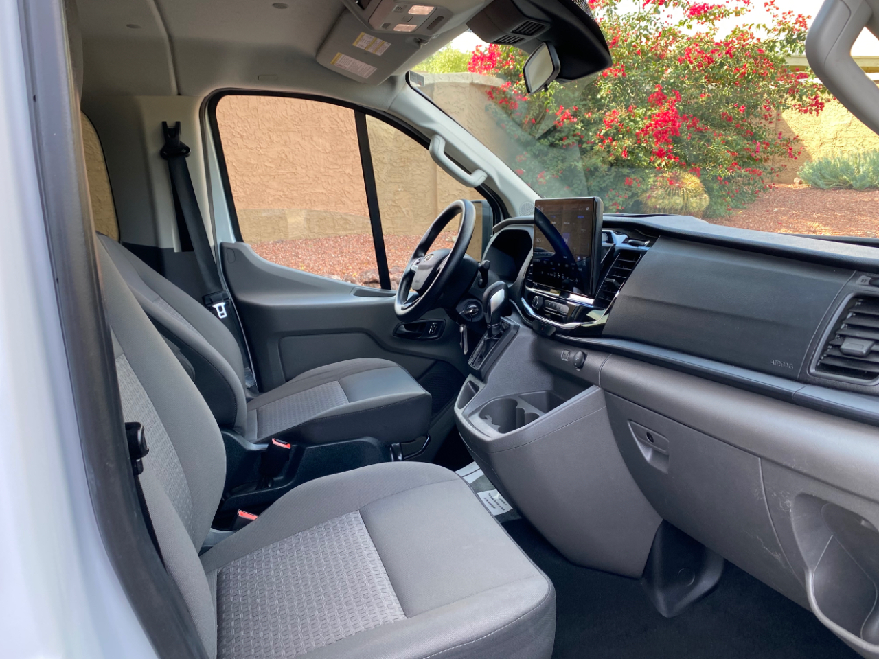 Ford Transit Passenger Wagon T-350 148" Low Roof XLT RWD 2023