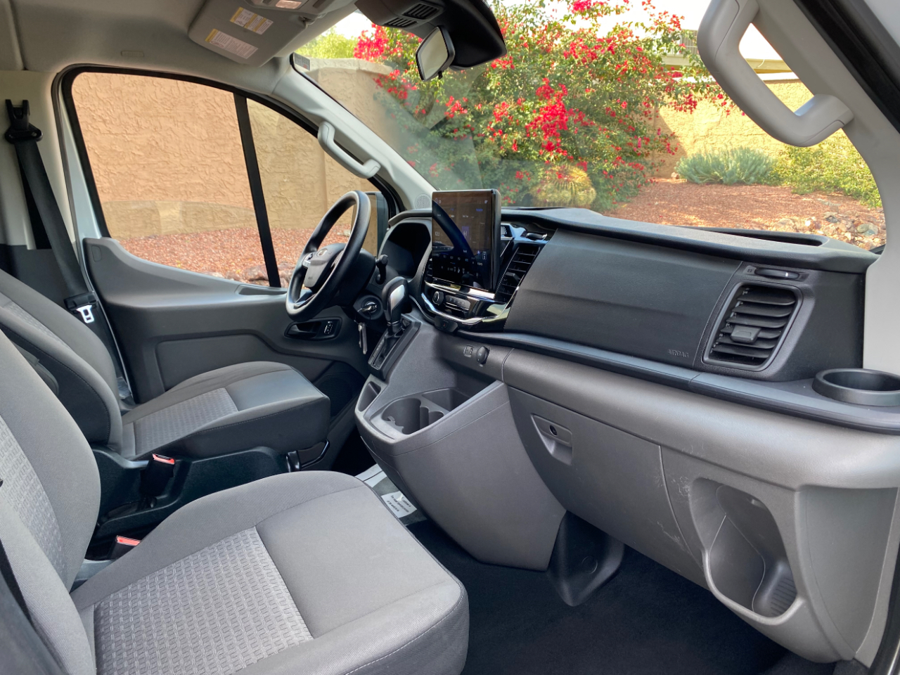 Ford Transit Passenger Wagon T-350 148" Low Roof XLT RWD 2023