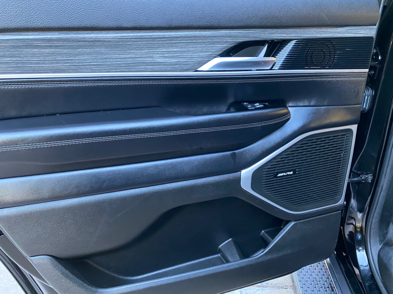 Jeep Wagoneer Series II 4x4 2022