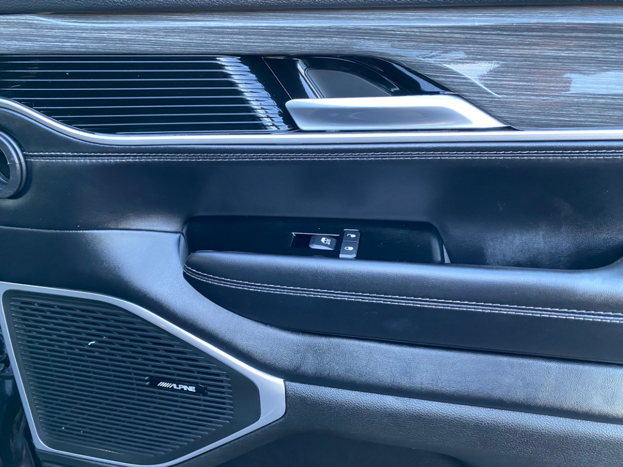 Jeep Wagoneer Series II 4x4 2022