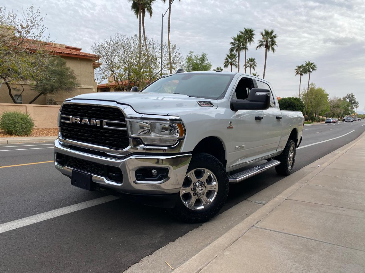 RAM 2500 Big Horn 4x4 Crew Cab 6'4" Box 2024