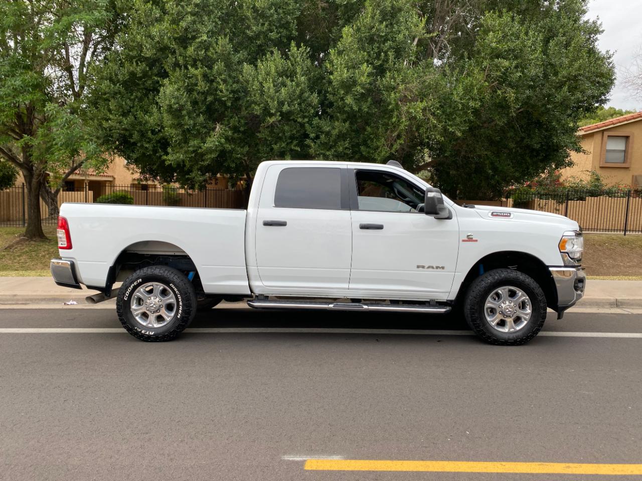 RAM 2500 Big Horn 4x4 Crew Cab 6'4" Box 2024