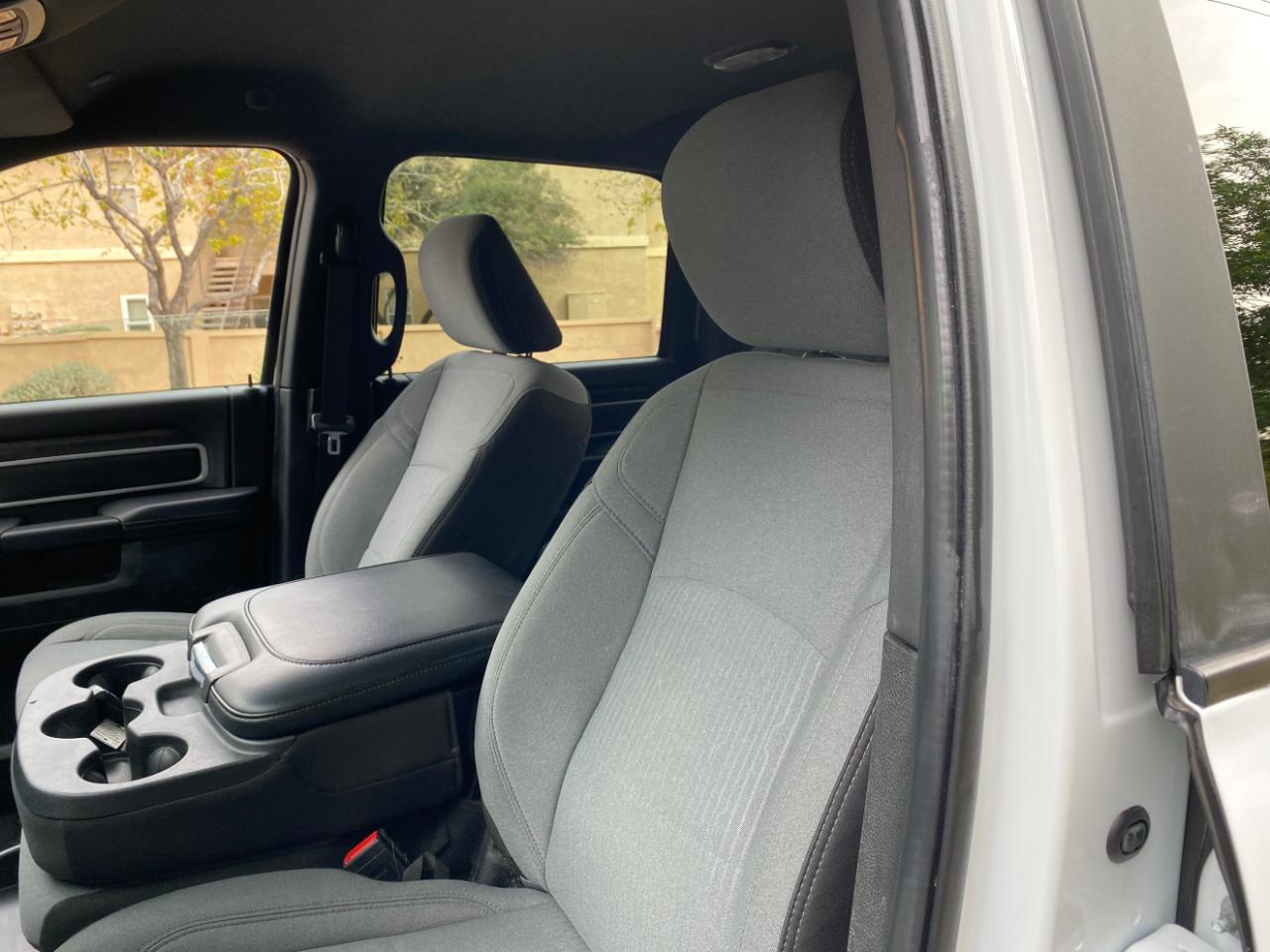 RAM 2500 Big Horn 4x4 Crew Cab 6'4" Box 2024