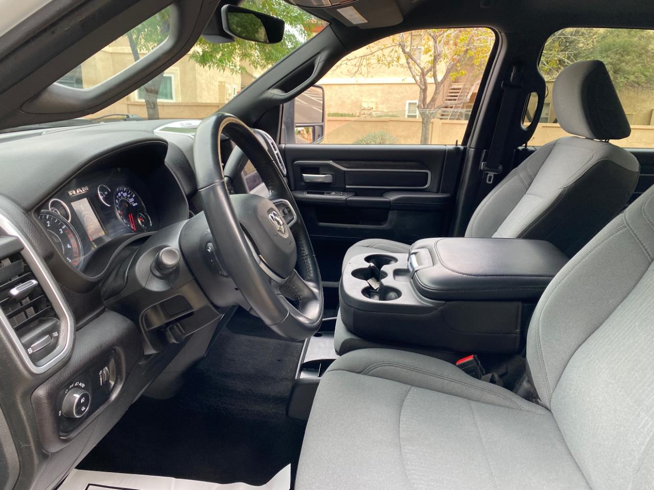 RAM 2500 Big Horn 4x4 Crew Cab 6'4" Box 2024