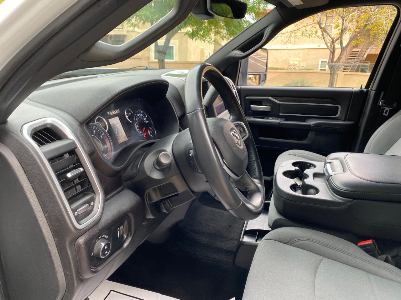 RAM 2500 Big Horn 4x4 Crew Cab 6'4" Box 2024