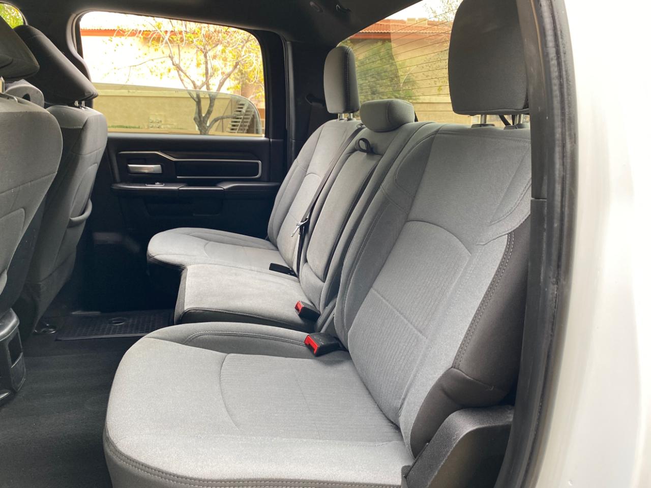 RAM 2500 Big Horn 4x4 Crew Cab 6'4" Box 2024