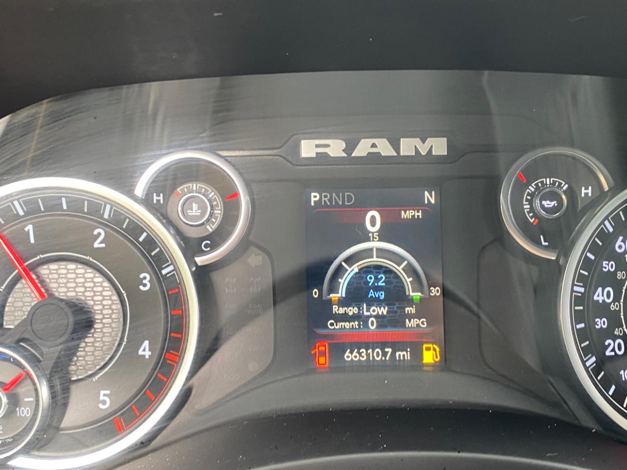 RAM 2500 Big Horn 4x4 Crew Cab 6'4" Box 2024