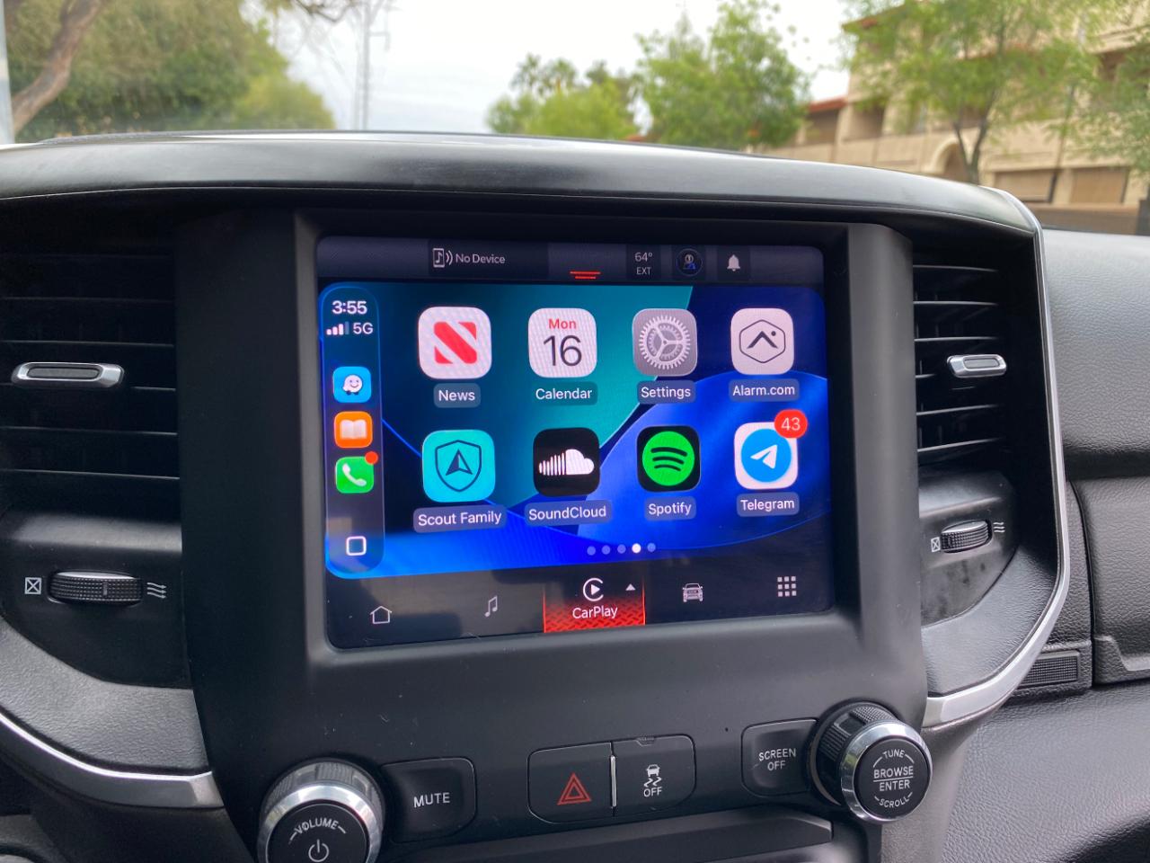 RAM 2500 Big Horn 4x4 Crew Cab 6'4" Box 2024