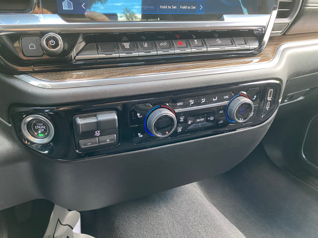 Chevrolet Silverado 2500HD 4WD Crew Cab 159" LT 2024