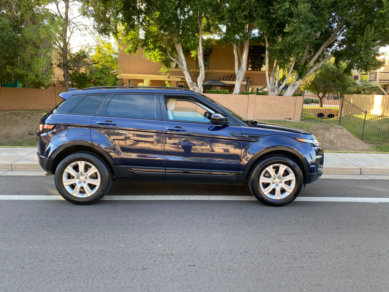 Land Rover Range Rover Evoque 5 Door SE Premium 2018