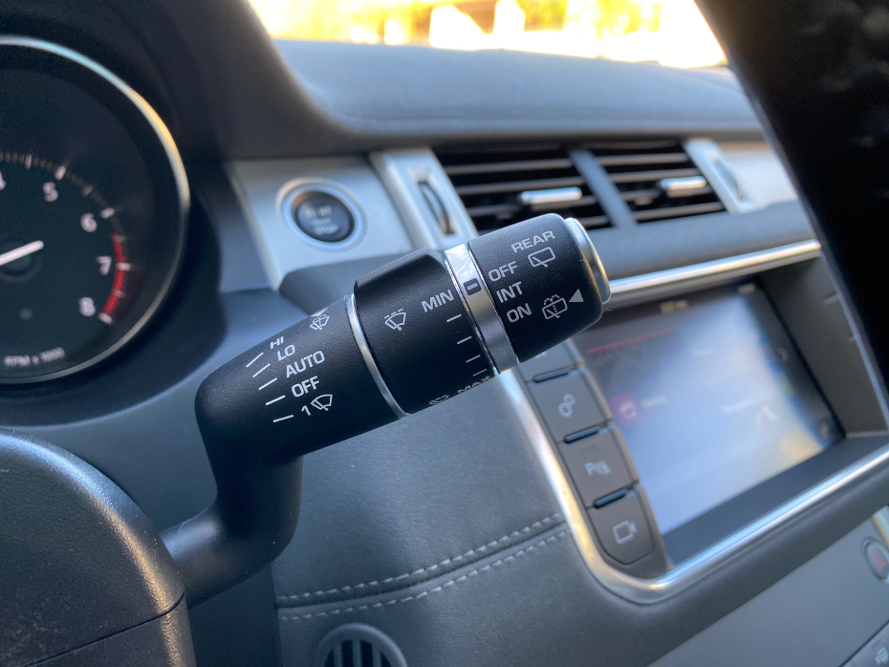 Land Rover Range Rover Evoque 5 Door SE Premium 2018