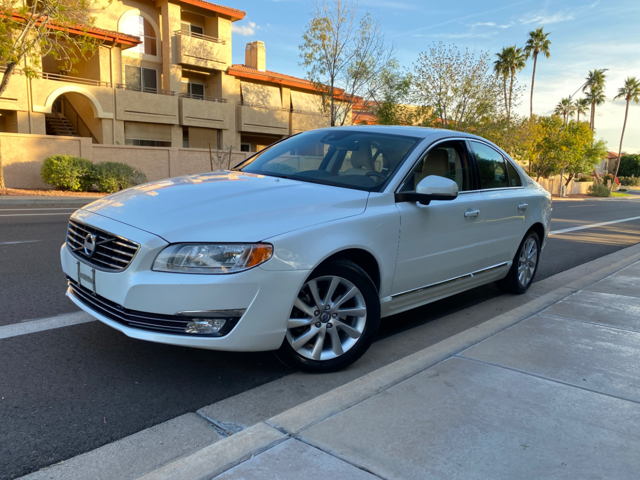 Volvo S80 4dr Sdn T5 Drive-E Platinum FWD 2015