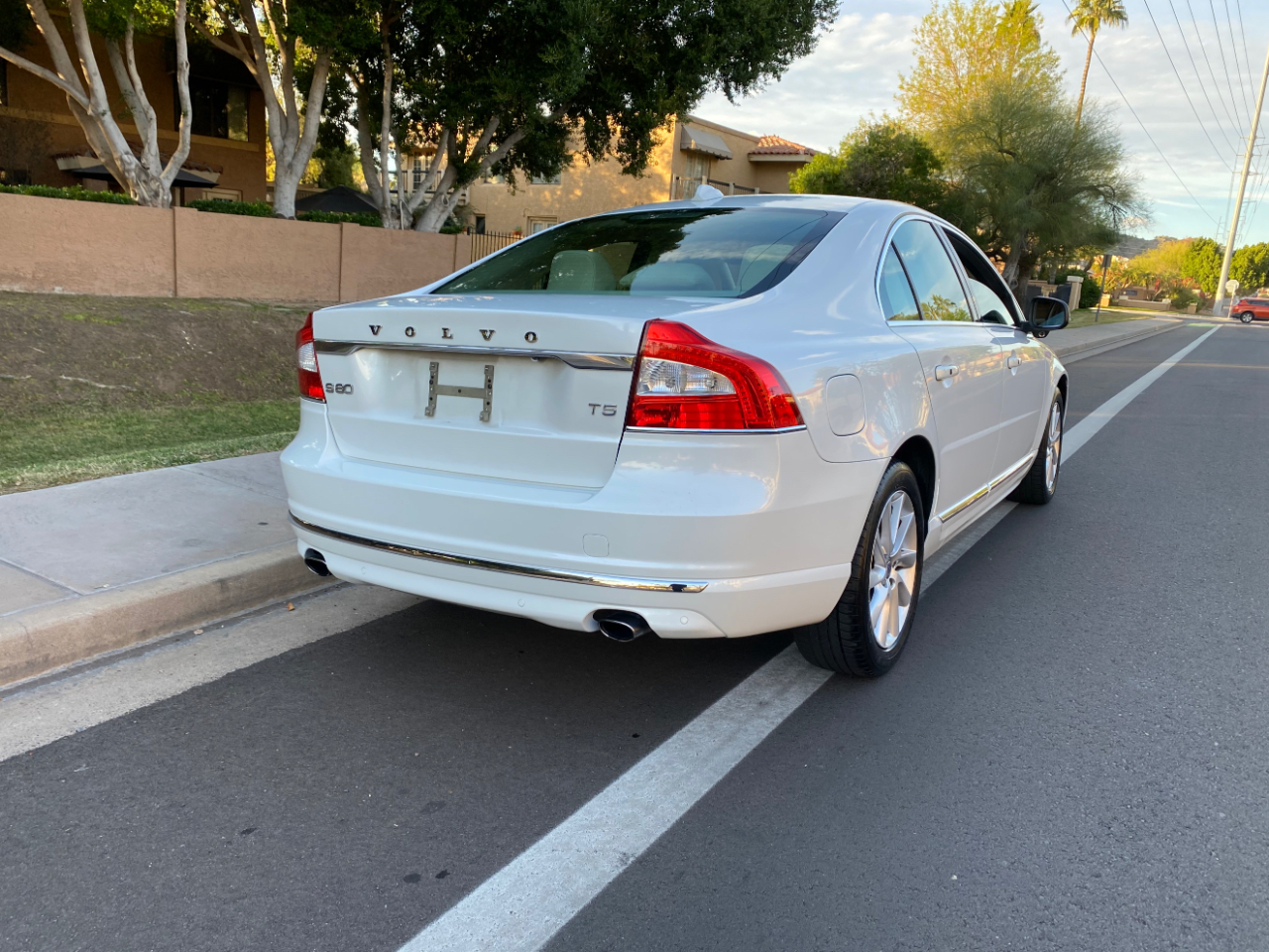 Volvo S80 4dr Sdn T5 Drive-E Platinum FWD 2015