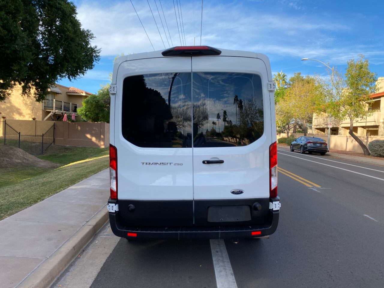 Ford Transit Cargo Van T-250 130" Med Rf 9070 GVWR RWD 2020