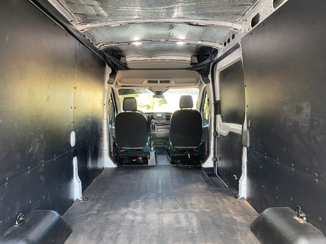 Ford Transit Cargo Van T-250 130" Med Rf 9070 GVWR RWD 2020