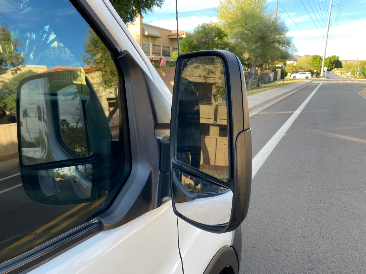 Ford Transit Cargo Van T-250 130" Med Rf 9070 GVWR RWD 2020