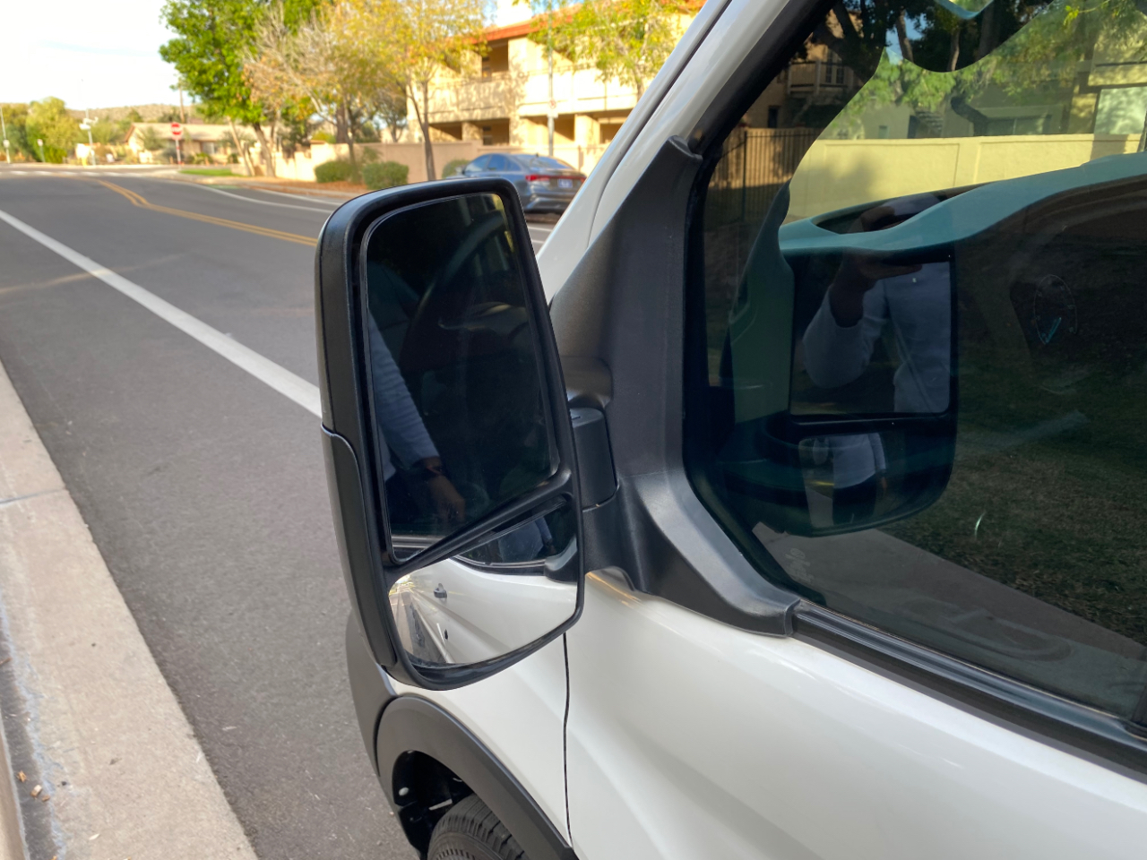 Ford Transit Cargo Van T-250 130" Med Rf 9070 GVWR RWD 2020