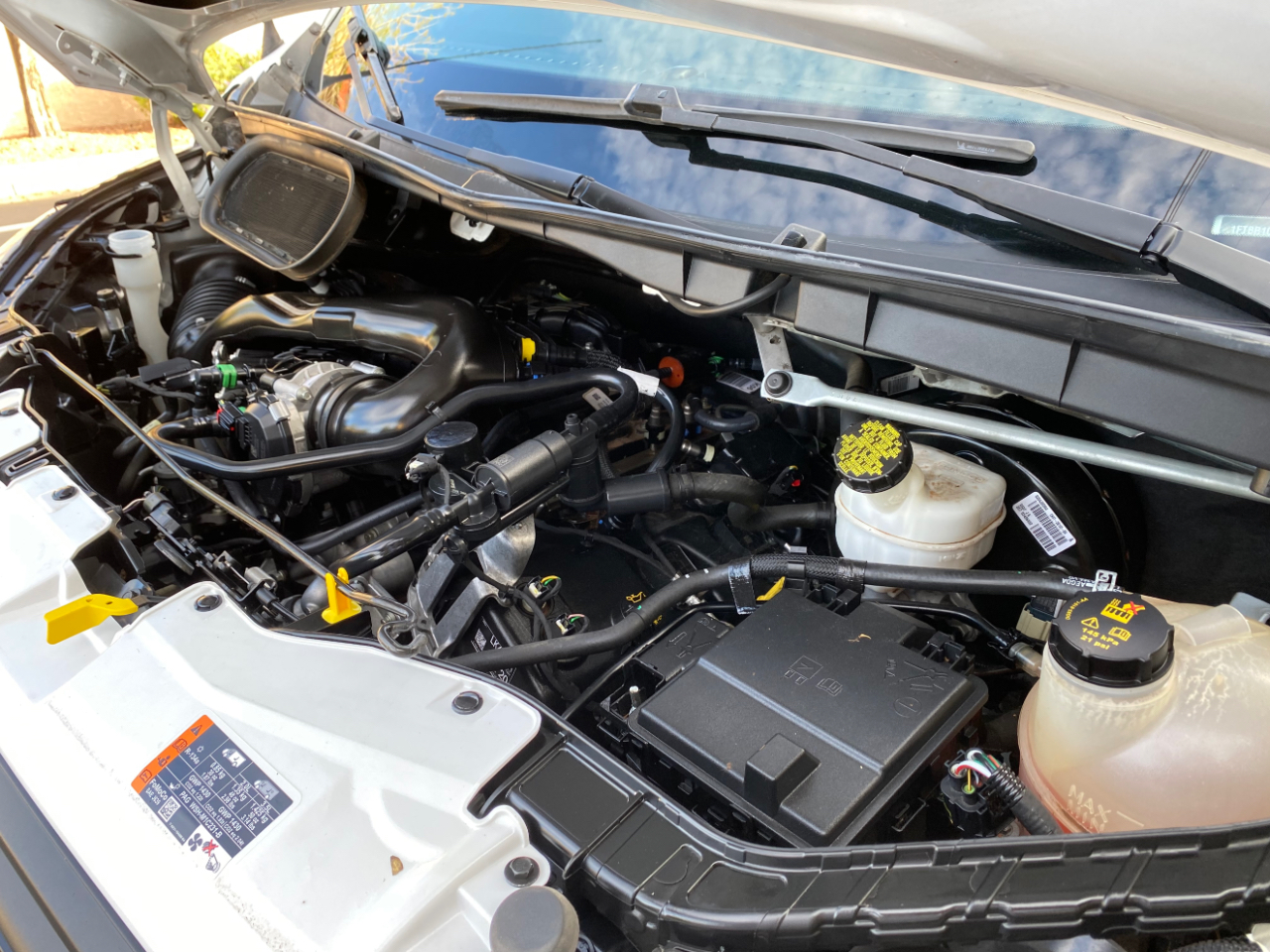 Ford Transit Cargo Van T-250 130" Med Rf 9070 GVWR RWD 2020