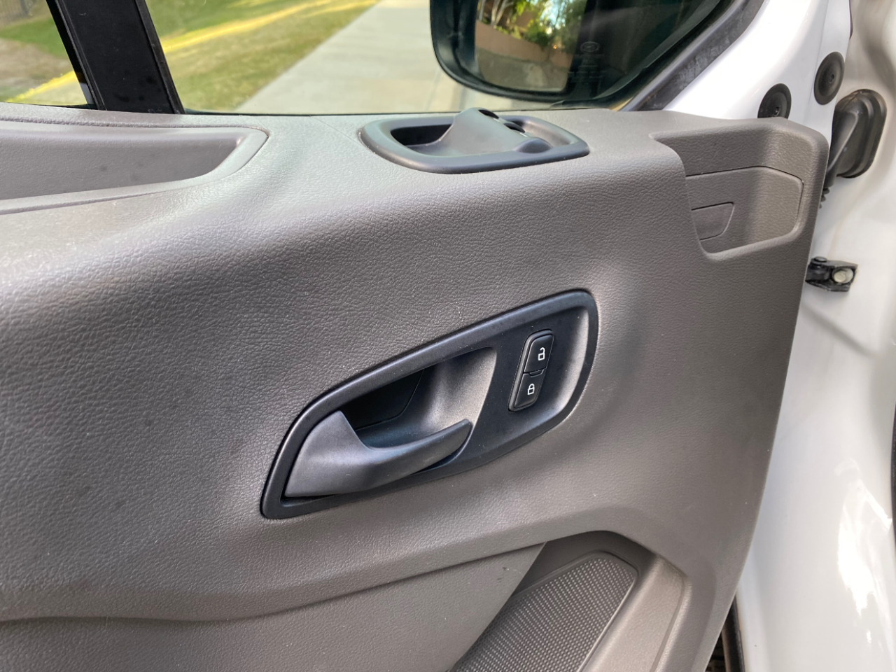 Ford Transit Cargo Van T-250 130" Med Rf 9070 GVWR RWD 2020