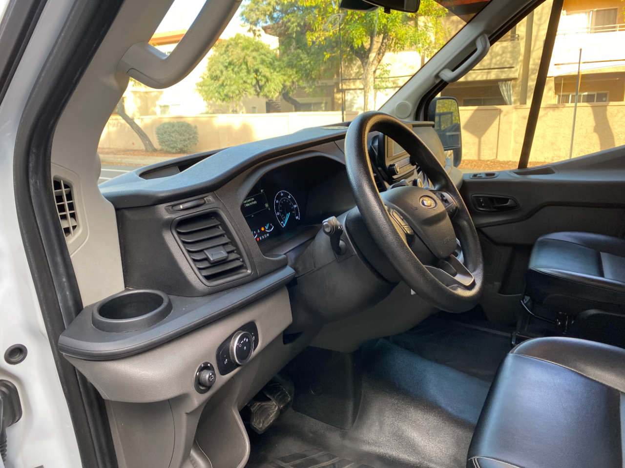 Ford Transit Cargo Van T-250 130" Med Rf 9070 GVWR RWD 2020