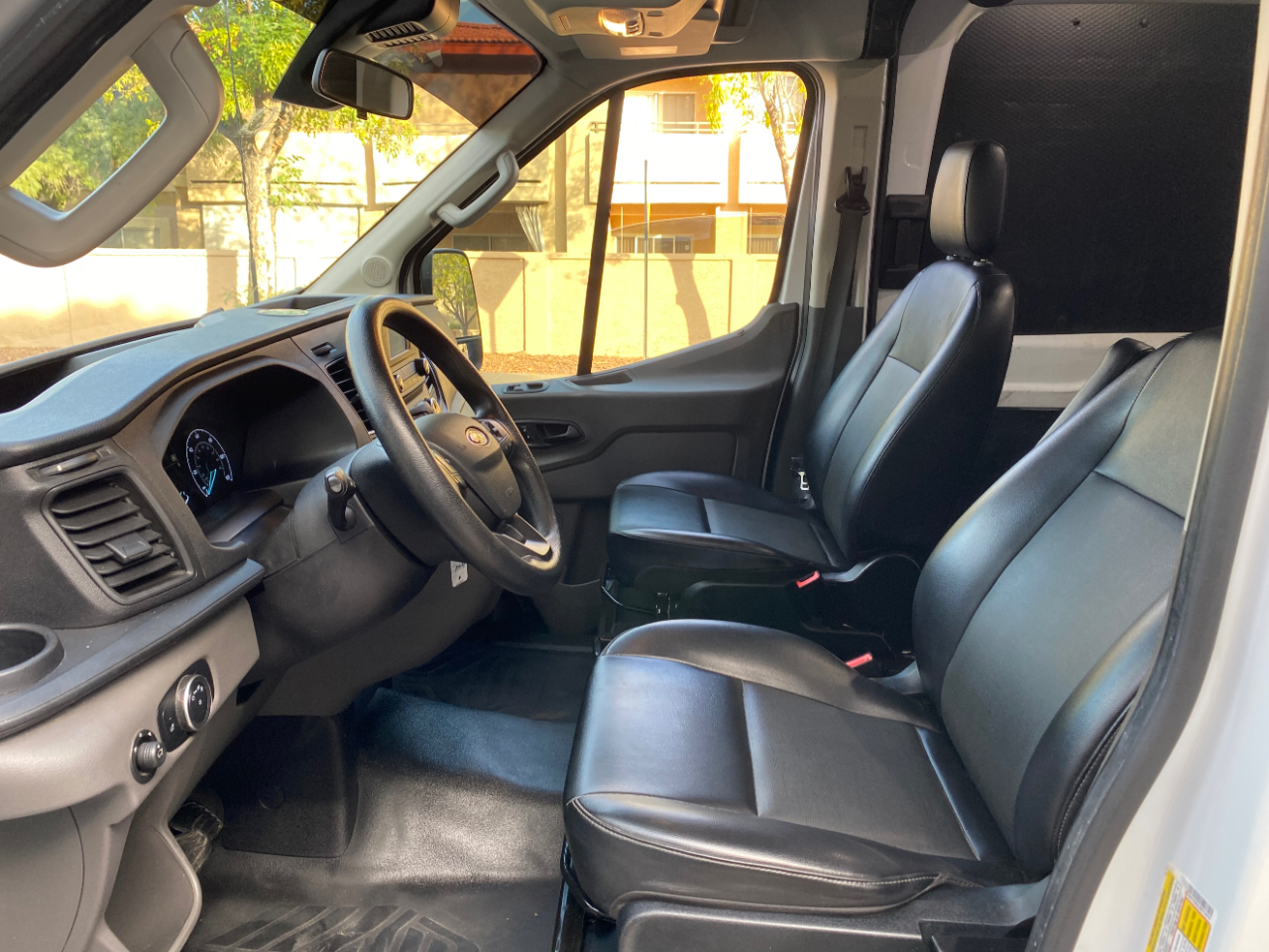 Ford Transit Cargo Van T-250 130" Med Rf 9070 GVWR RWD 2020