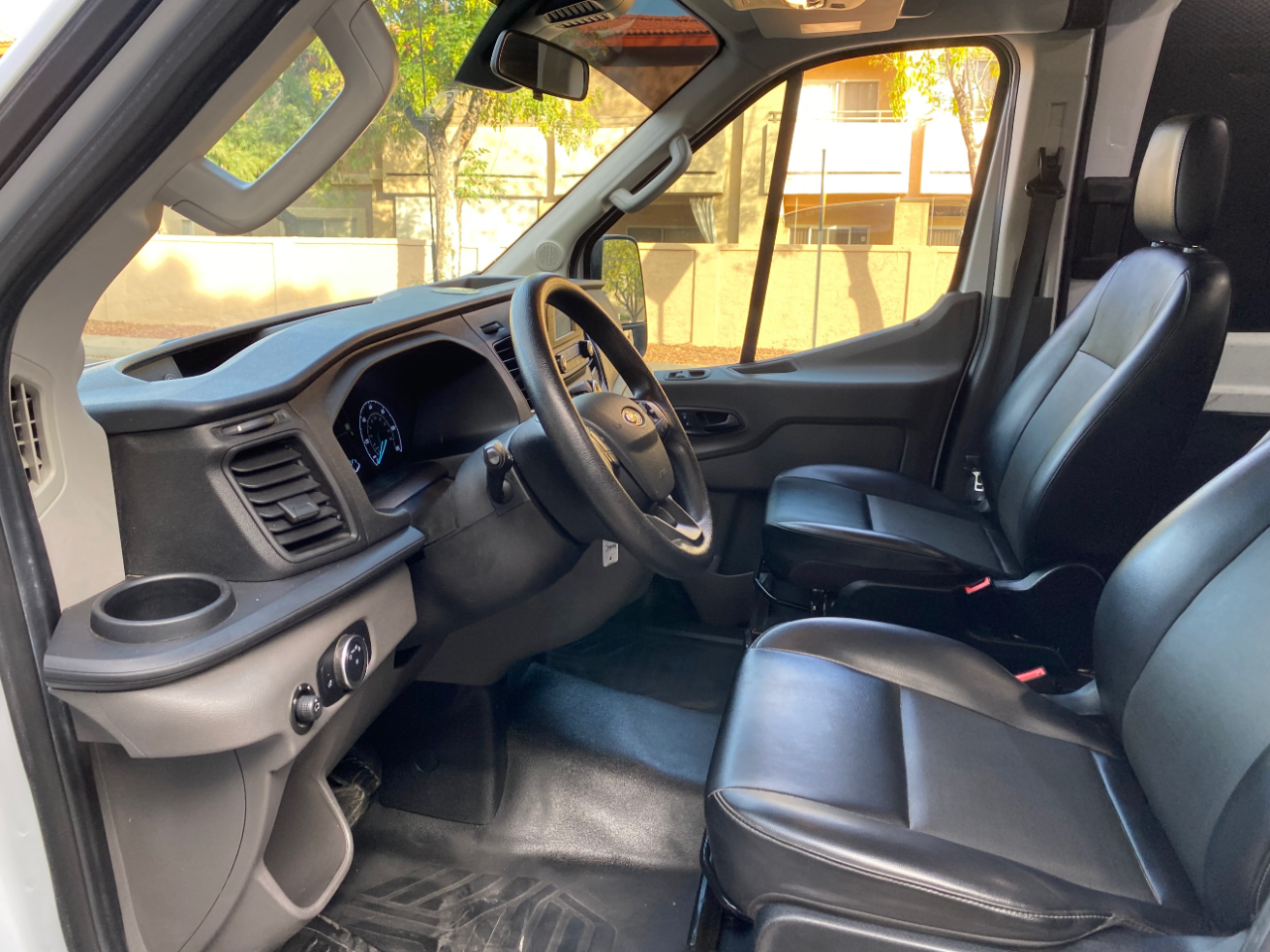 Ford Transit Cargo Van T-250 130" Med Rf 9070 GVWR RWD 2020