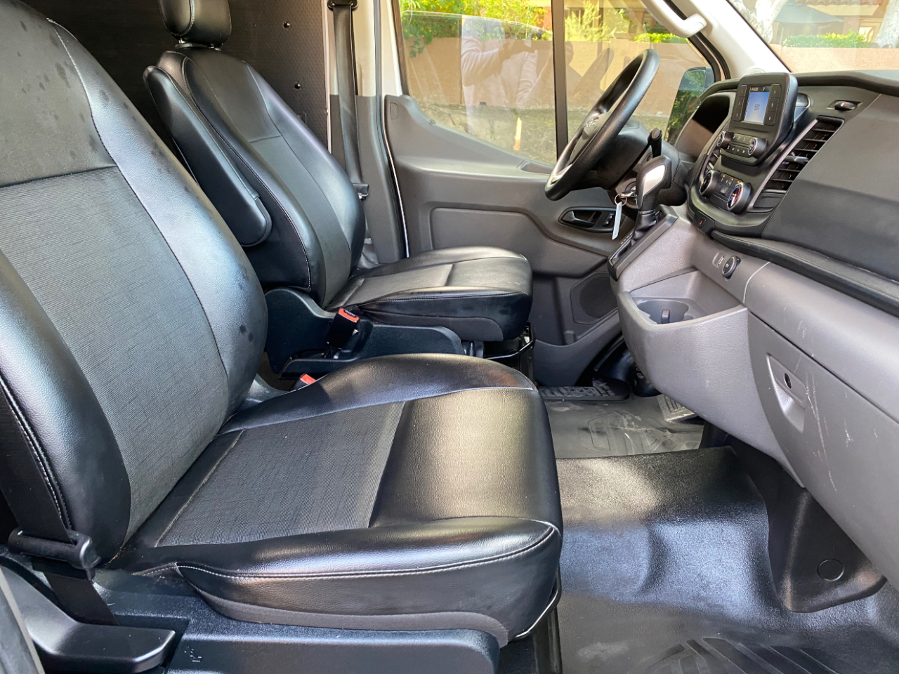 Ford Transit Cargo Van T-250 130" Med Rf 9070 GVWR RWD 2020