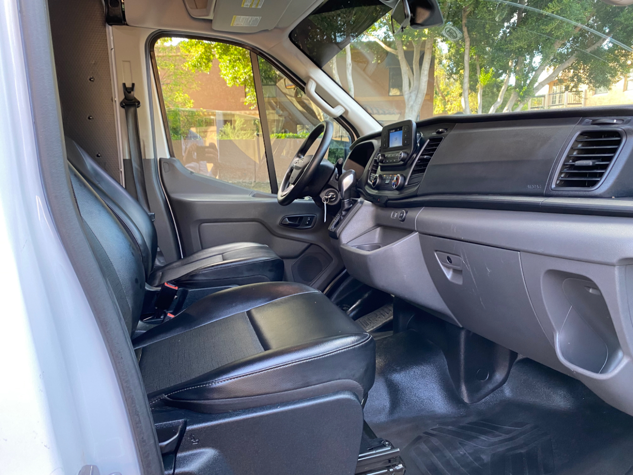 Ford Transit Cargo Van T-250 130" Med Rf 9070 GVWR RWD 2020