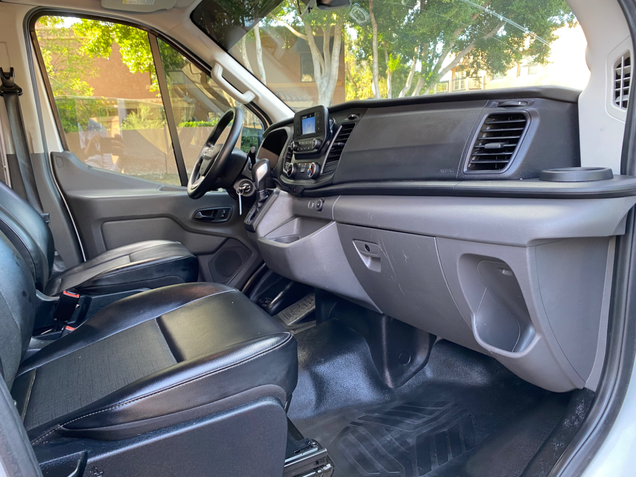 Ford Transit Cargo Van T-250 130" Med Rf 9070 GVWR RWD 2020